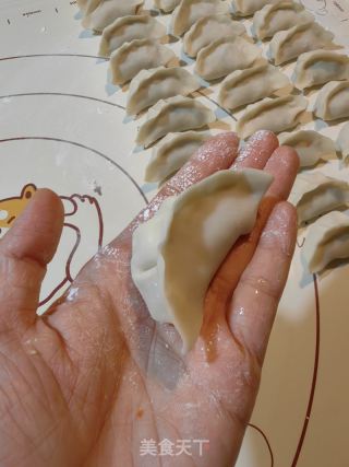 鲜虾蔬菜水饺的做法步骤：14