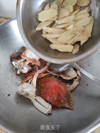 子姜炒蟹的做法步骤：7