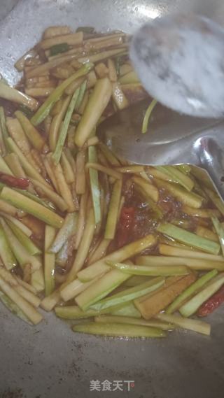 清炒西葫芦条的做法步骤：6