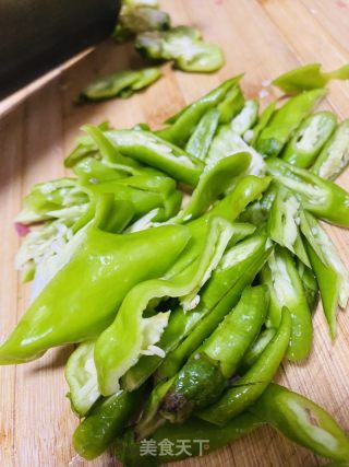 芹菜炒牛肉的做法步骤：4