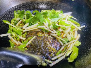 芹菜炒牛肉的做法步骤：12