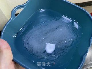 番茄粉丝虾滑的做法步骤：2
