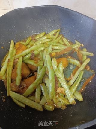 板栗南瓜炖豆角的做法步骤：4