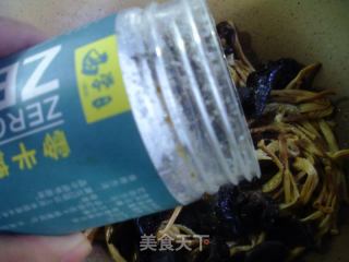 黑木耳烧黄花菜的做法步骤：7