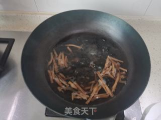 黄瓜鸡蛋炒木耳的做法步骤：3
