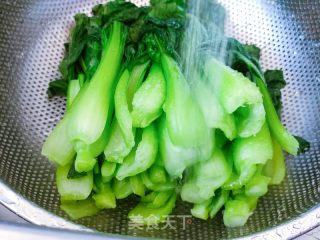 蒜香肉丝青菜的做法步骤：2