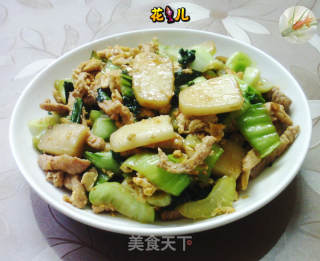 鸡蛋瘦肉青菜炒年糕的做法