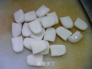 鸡蛋瘦肉青菜炒年糕的做法步骤：2