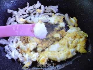鸡蛋瘦肉青菜炒年糕的做法步骤：11