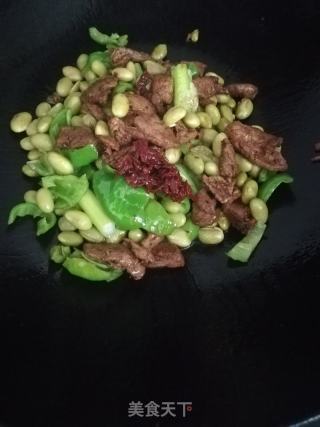 毛豆炒肉的做法步骤：8