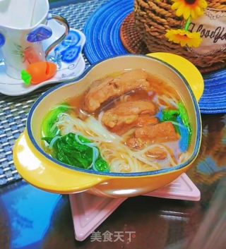 排骨生菜汤面的做法