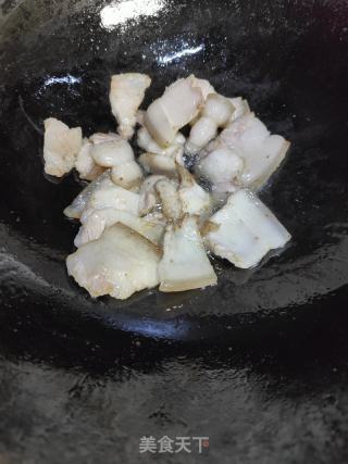 五花肉炒油菜的做法步骤：3