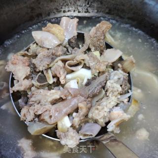 牛杂萝卜煲的做法步骤：5