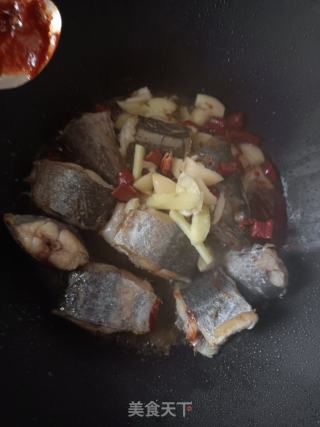 糖醋鲅鱼段的做法步骤：3