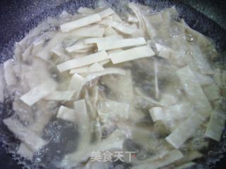瘦肉大蒜炒千张的做法步骤：10