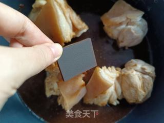 阿胶酱焖肉的做法步骤：6
