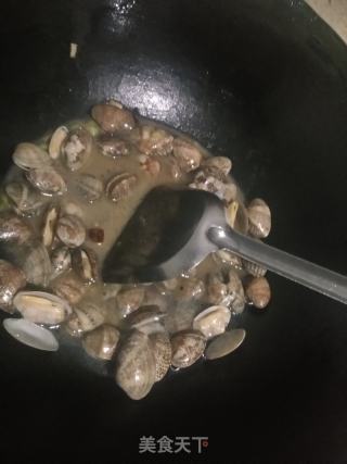 辣炒花蛤的做法步骤：4