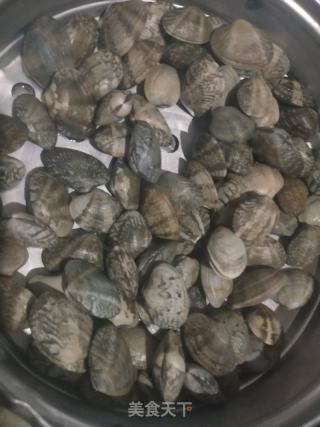 鲜掉眉毛的海鲜面的做法步骤：2