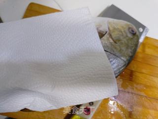 红烧鲳鱼/平鱼的做法步骤：2