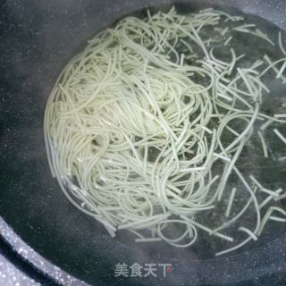 蟹黄面的做法步骤：8