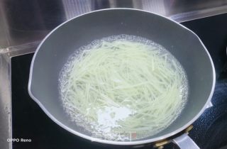 鸡肉拌土豆丝的做法步骤：6