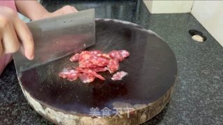 芥蓝腊肠炒饭的做法步骤：3