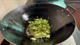 芥蓝腊肠炒饭的做法步骤：10