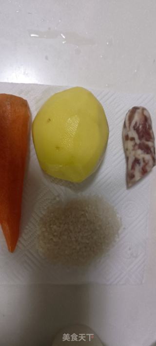 简易电饭锅版腊肉焖饭的做法步骤：1