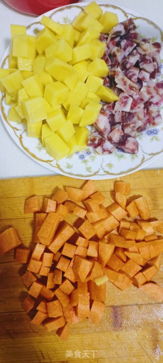 简易电饭锅版腊肉焖饭的做法步骤：3