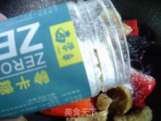 黑木耳油炸素鸡烧红椒的做法步骤：9
