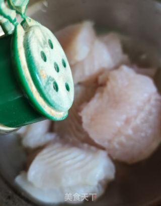 黑椒沙巴鱼块的做法步骤：2