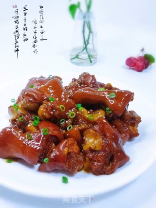 红烧猪蹄的做法步骤：1