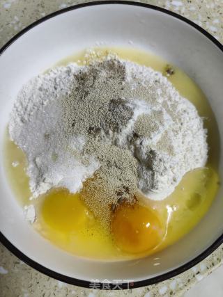 韭菜煎饼的做法步骤：1