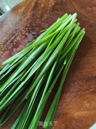 韭菜煎饼的做法步骤：5