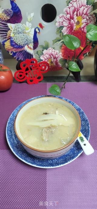 川芎白芷鱼头汤的做法步骤：11