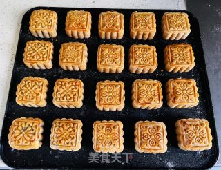 广式豆沙月饼的做法步骤：9