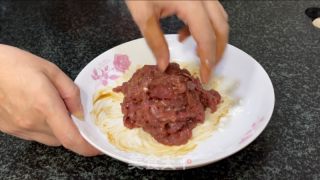 番茄鸡蛋牛肉面的做法步骤：5