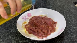 番茄鸡蛋牛肉面的做法步骤：6