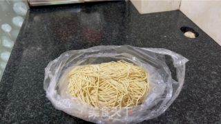 番茄鸡蛋牛肉面的做法步骤：8