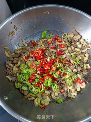 笋干炒牛肉的做法步骤：10
