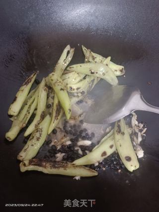 豆豉白辣椒的做法步骤：5