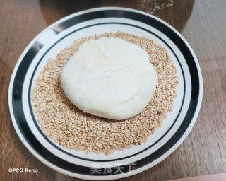 椒盐芝麻小饼的做法步骤：12