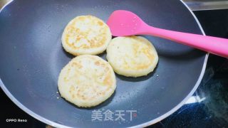 椒盐芝麻小饼的做法步骤：15