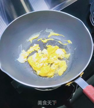 白木耳韭菜炒鸡蛋的做法步骤：5