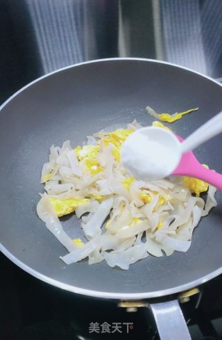 白木耳韭菜炒鸡蛋的做法步骤：7