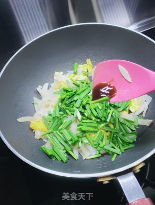 白木耳韭菜炒鸡蛋的做法步骤：8