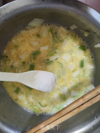 葱花煎蛋的做法步骤：4