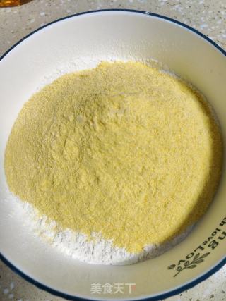 玉米发面煎饼的做法步骤：1