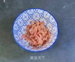 香芹炒肉丝的做法步骤：4
