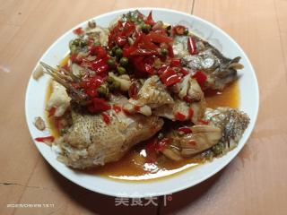 剁椒焖鱼的做法步骤：5